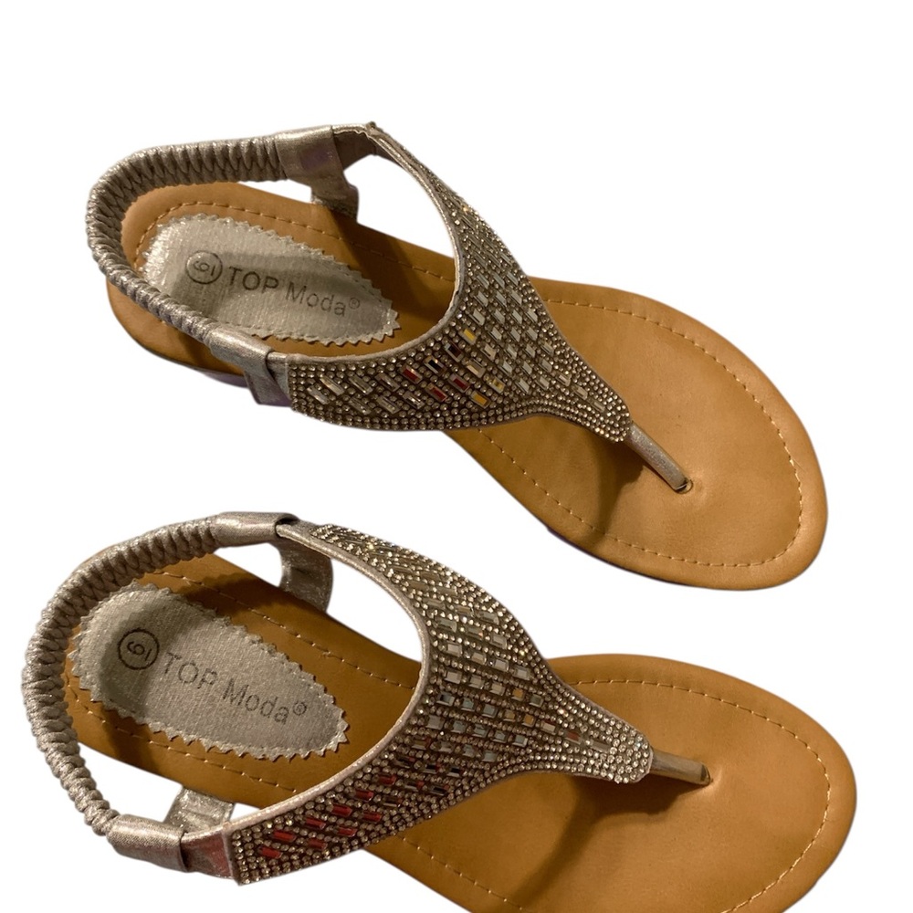TOP Moda Metallic Silver Rhinestone Wedge Thong Sandals - Picture 4 of 5